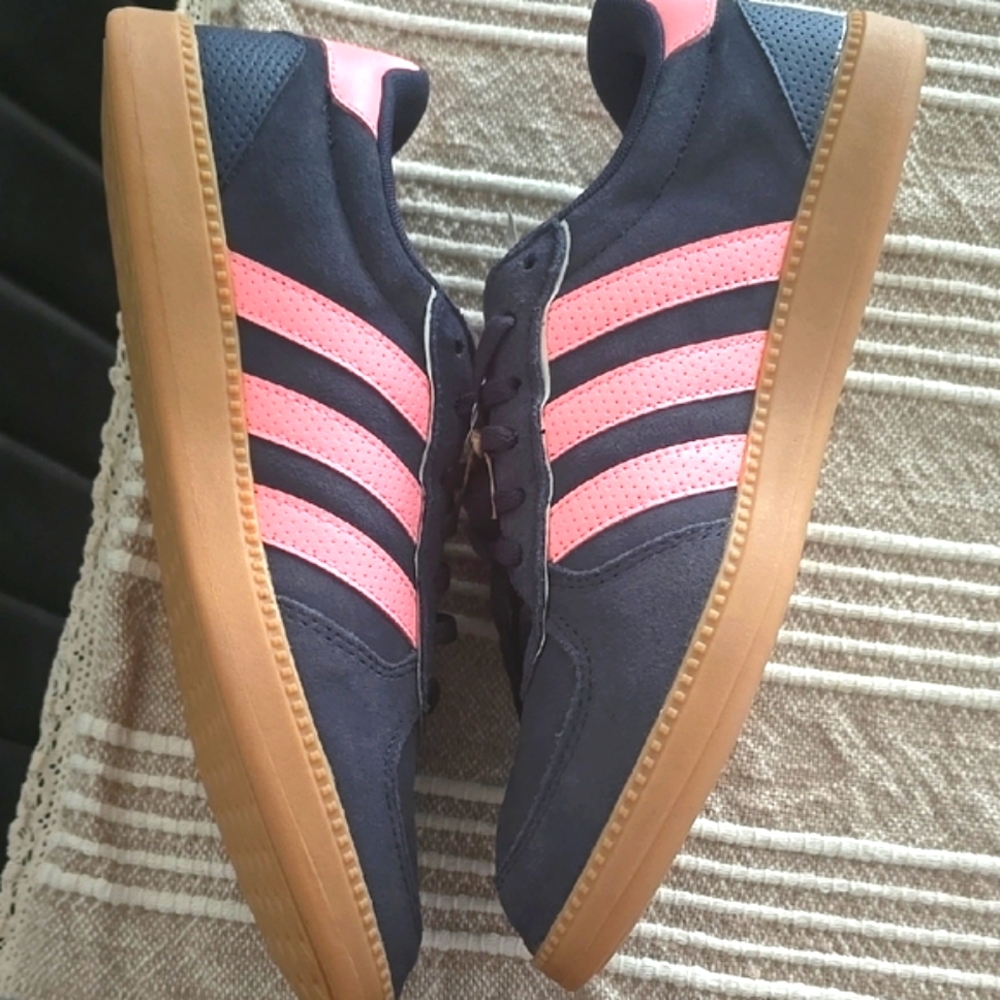 Adidas Blue and Pink Sneakers - Picture 5 of 7